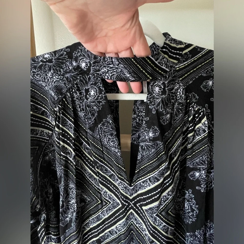 Free People Walking on a Dream Long Sleeve Flowy Sexy Black Keyhole Neck Tunic S